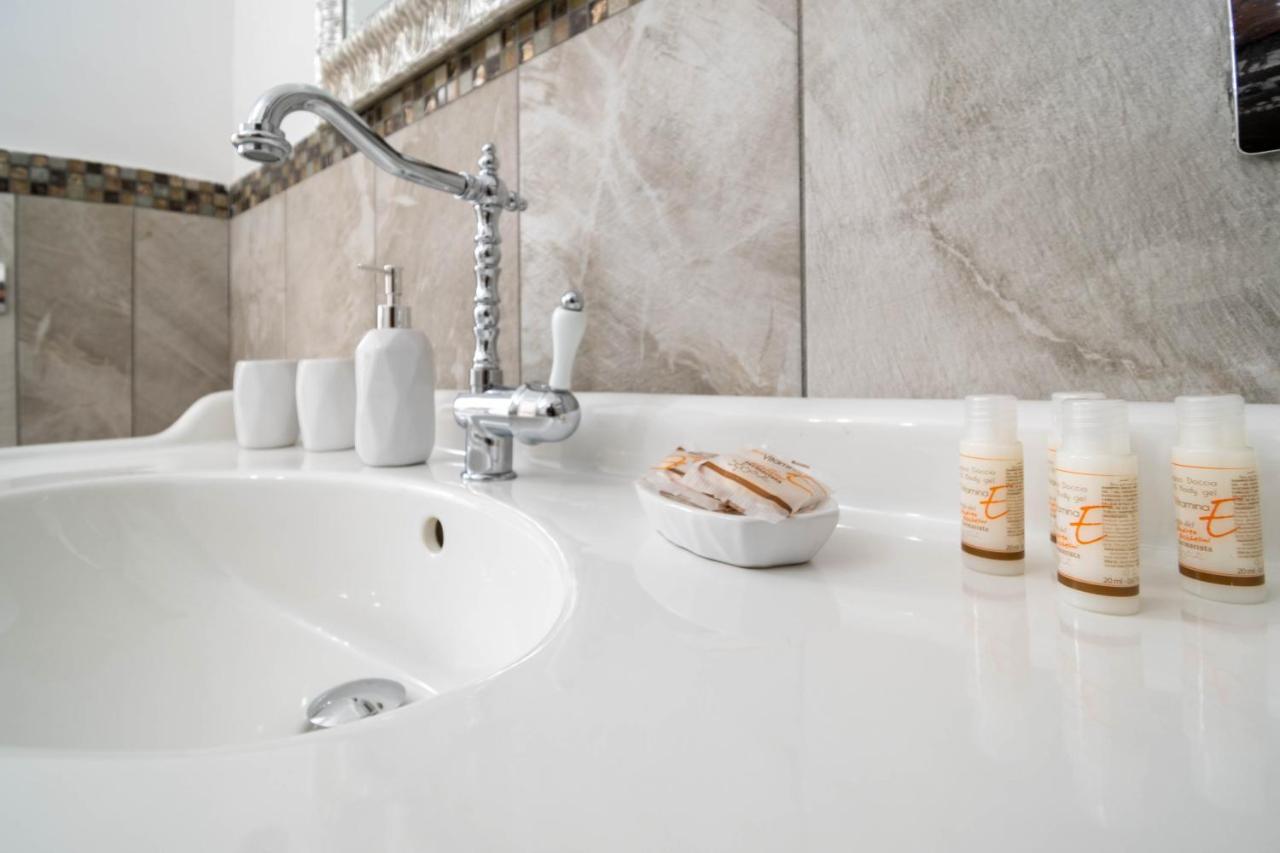 Luxury Villa Arianna Tarano エクステリア 写真