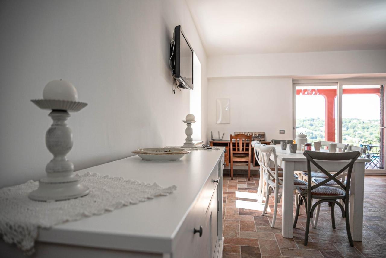 Luxury Villa Arianna Tarano エクステリア 写真